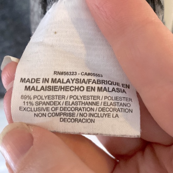 Nike Dri-Fit Long Sleeve Athletic Top - Picture 9 of 9